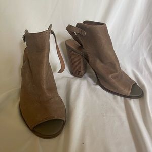 Lucky Brand tan leather heels
